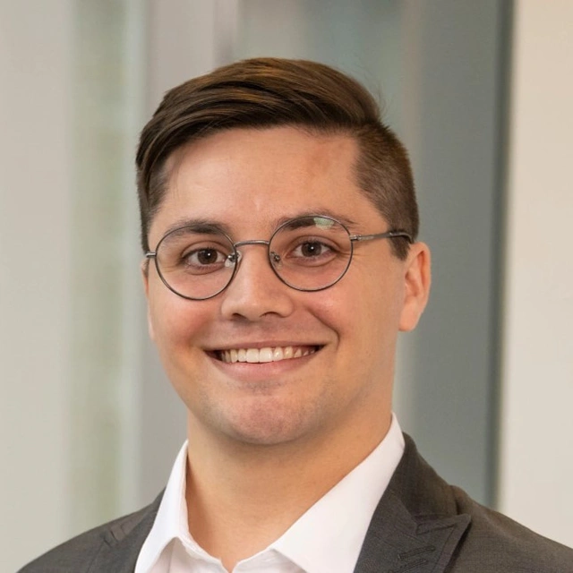 Headshot of Collin Abidi.
