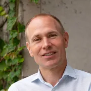 Headshot of Bjorn Andersson.