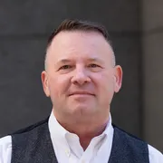 Headshot of Stephen Beck.