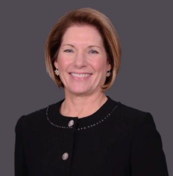 Headshot of Laura Richardson.