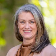 Headshot of Eileen Wrubel.