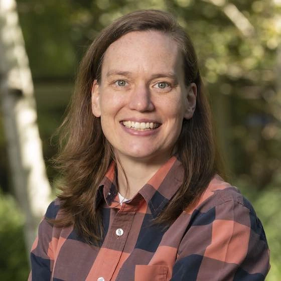 Headshot of Lyndsi Hughes.