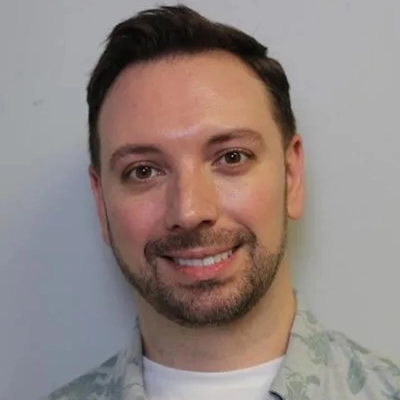 Headshot of Michael Bragg.