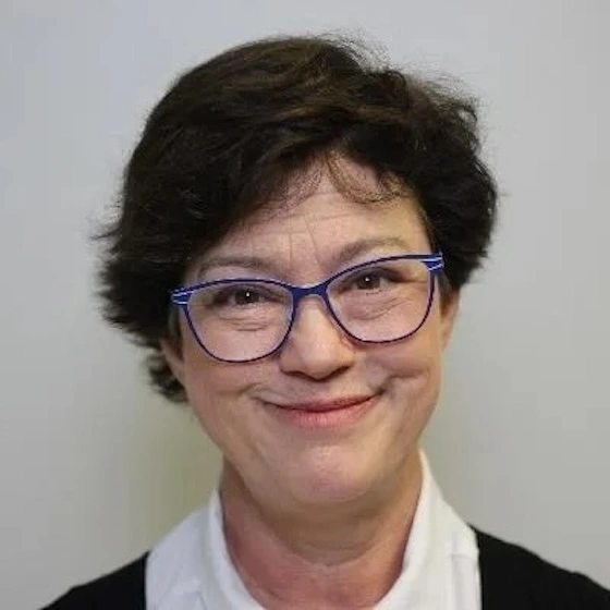 Headshot of Robin Yeman.