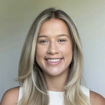 Headshot of Samantha Chaves.