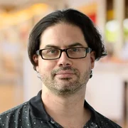 Headshot of Dan J Klinedinst.