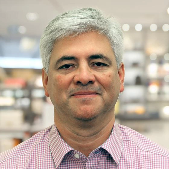 Headshot of David Tobar.