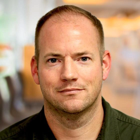 Headshot of Geoffrey Dobson.