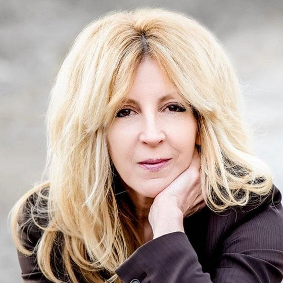 Headshot of Rhonda Brown.