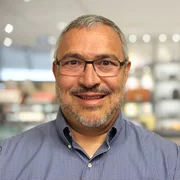 Headshot of Robert Stoddard.